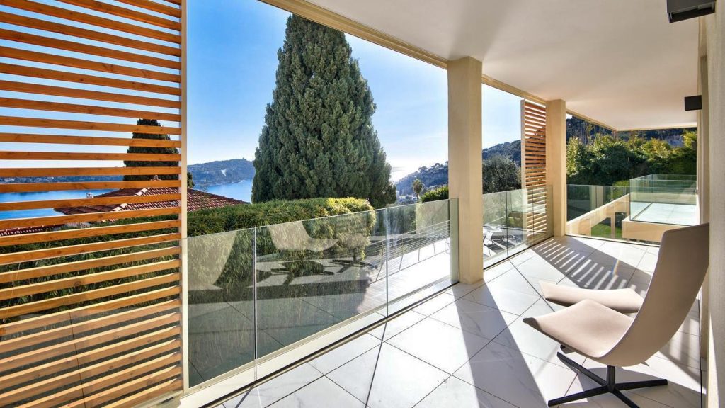 Terrasse et garde corps en verre